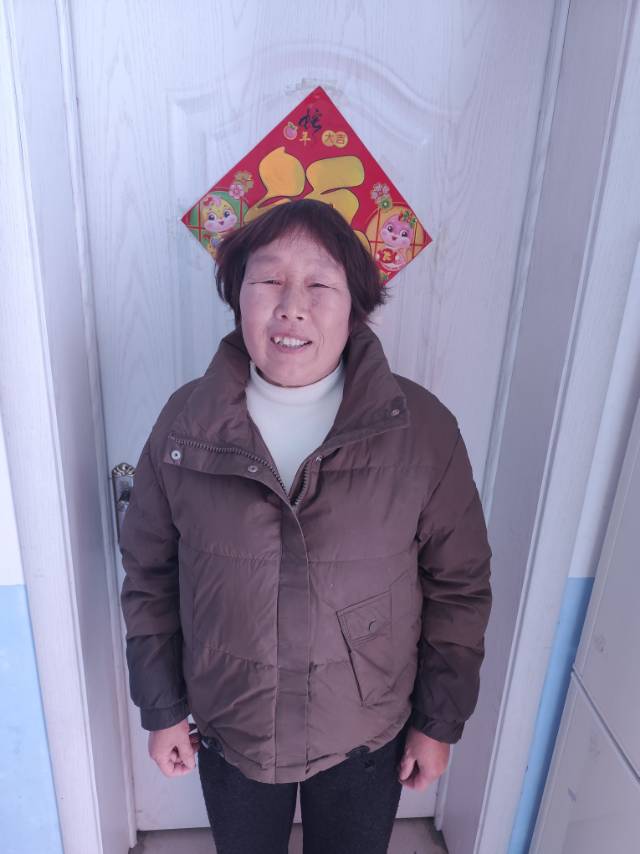 阿姨资料照片