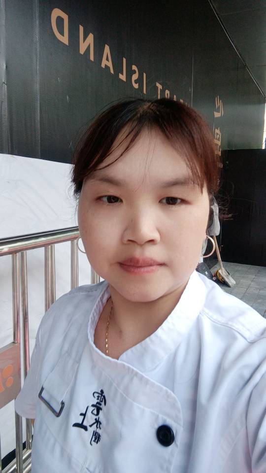 阿姨资料照片