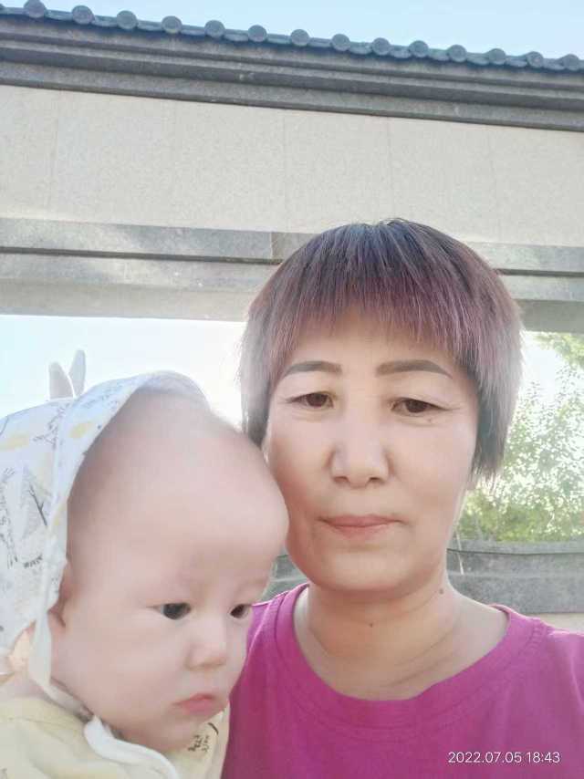 阿姨资料照片