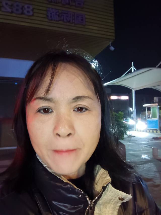 阿姨资料照片