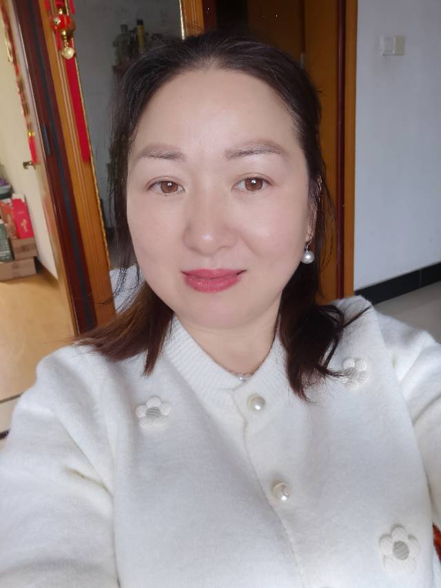 阿姨资料照片