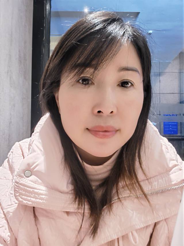 阿姨资料照片