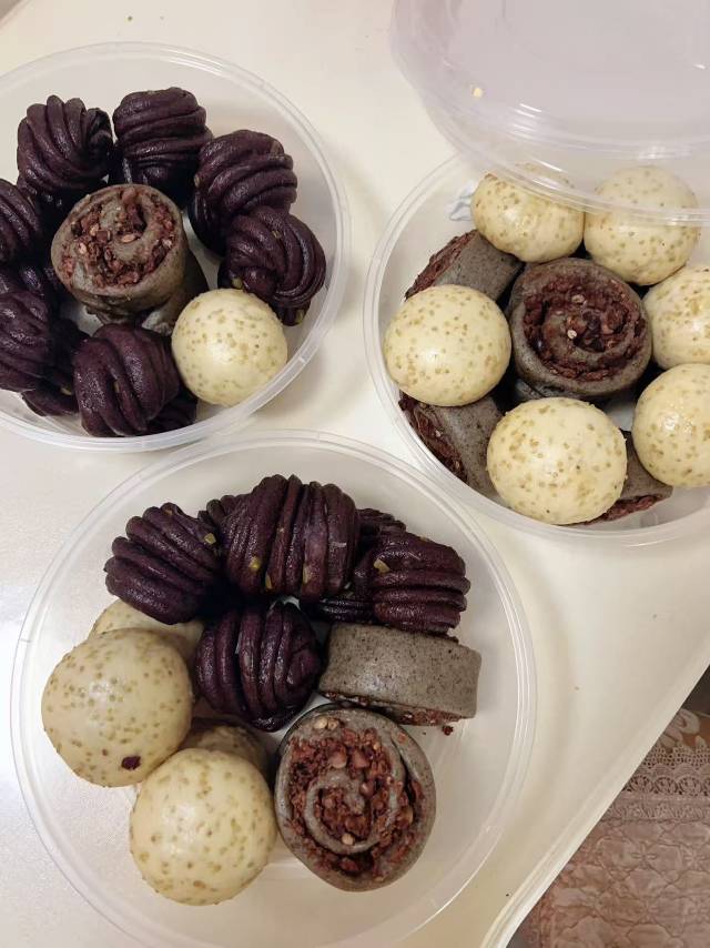 阿姨资料照片