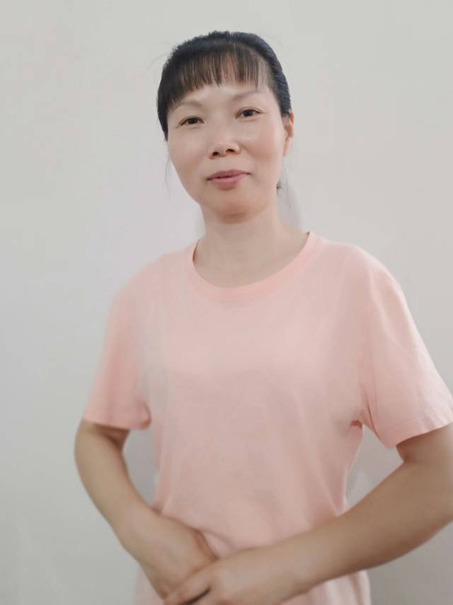 阿姨资料照片