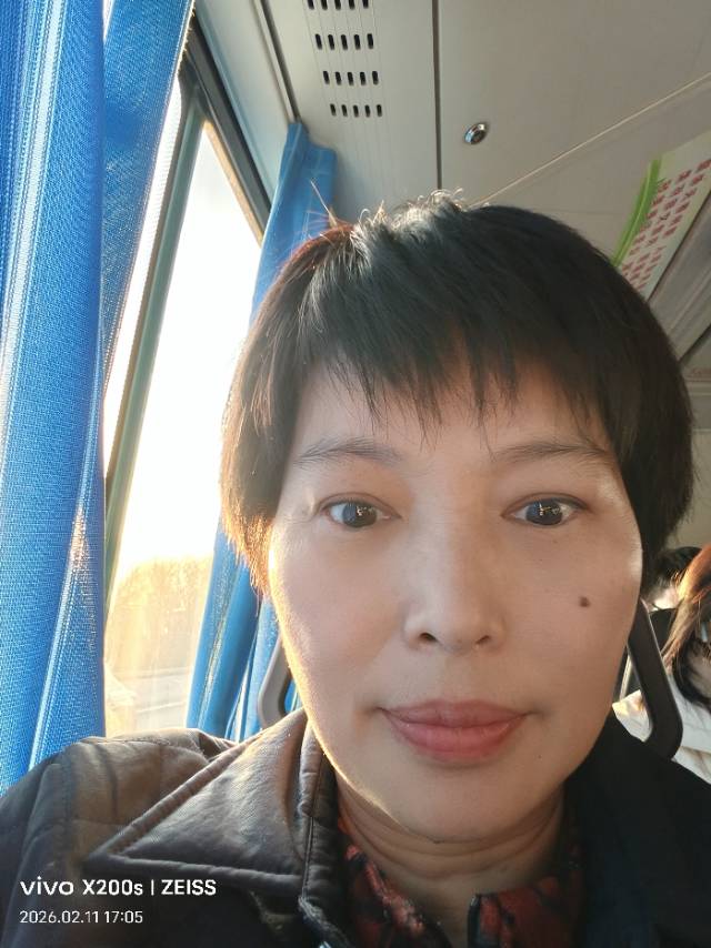 阿姨资料照片