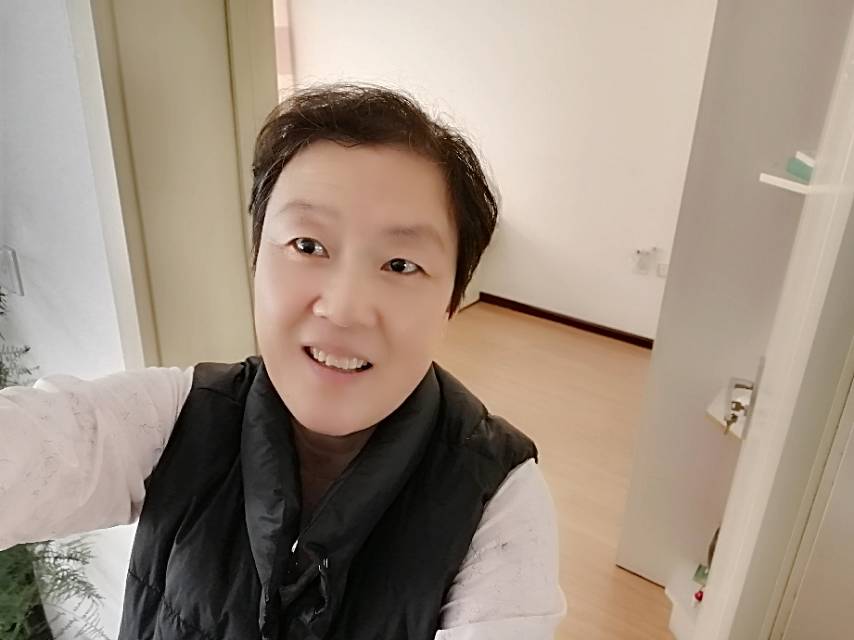 阿姨资料照片