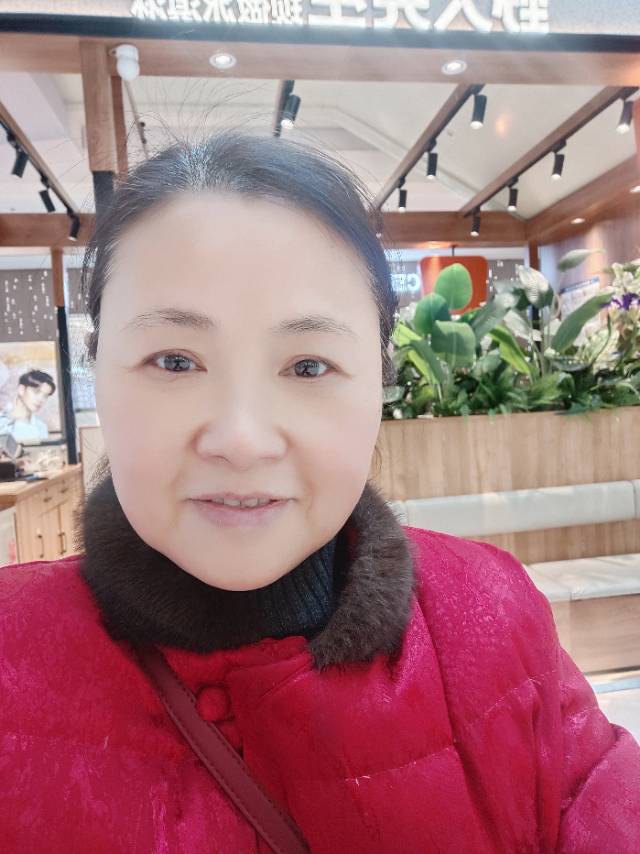 阿姨资料照片
