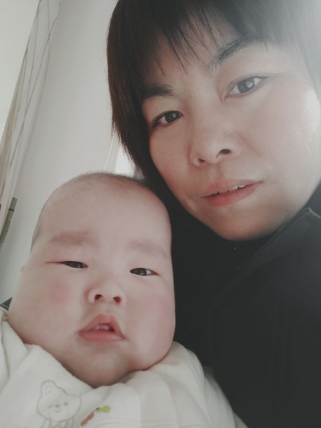 阿姨资料照片