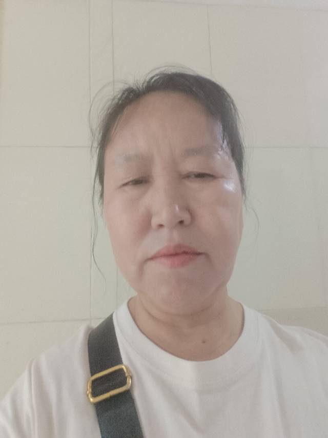 阿姨资料照片