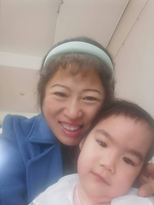 阿姨资料照片