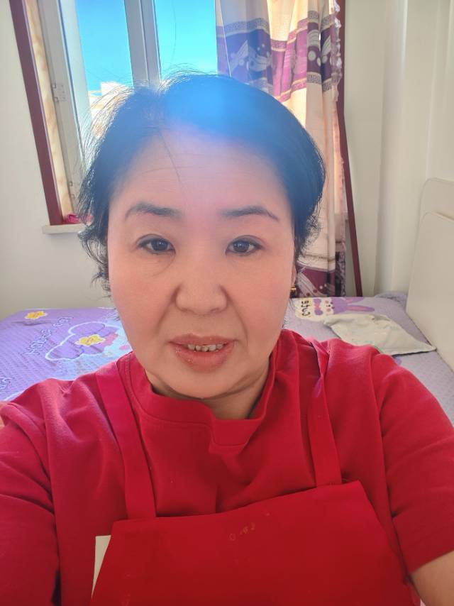 阿姨资料照片