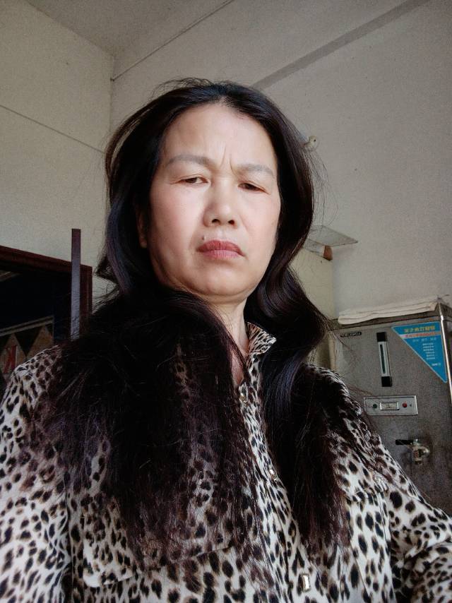 阿姨资料照片