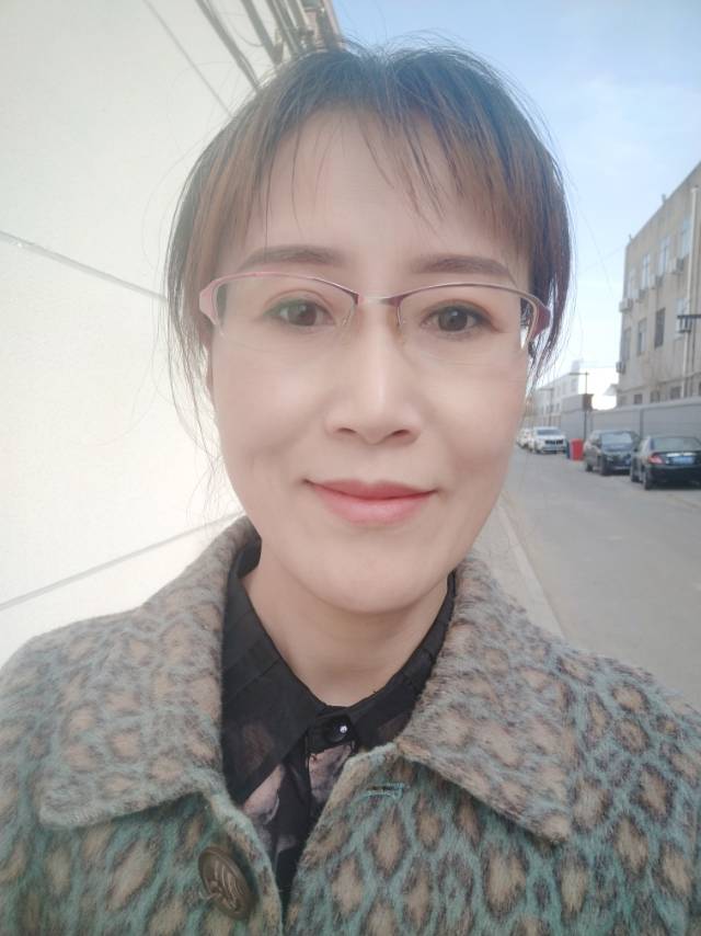 阿姨资料照片