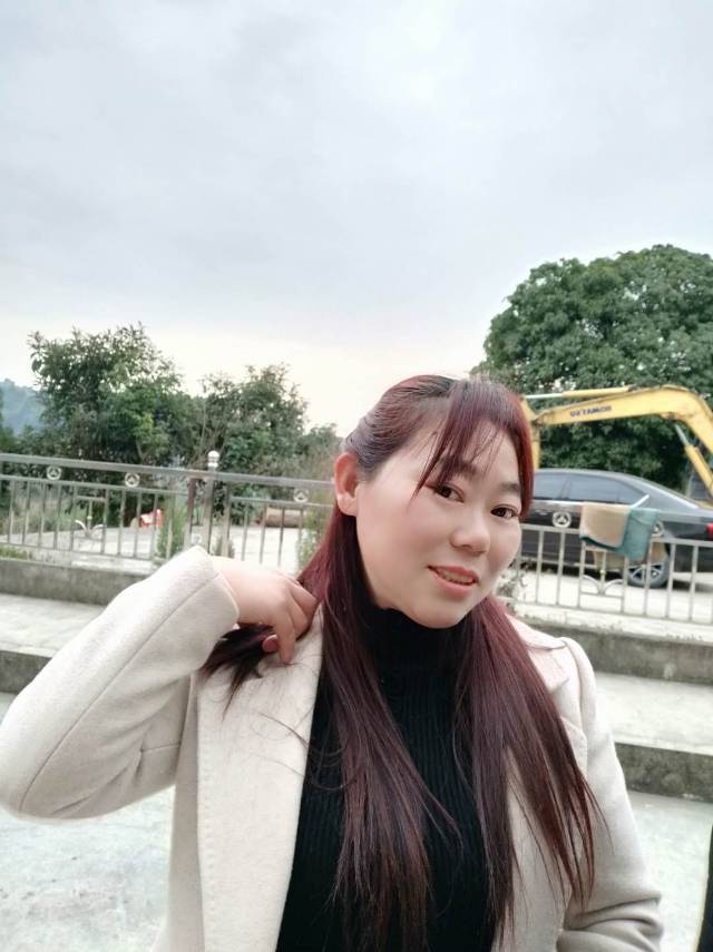 阿姨资料照片
