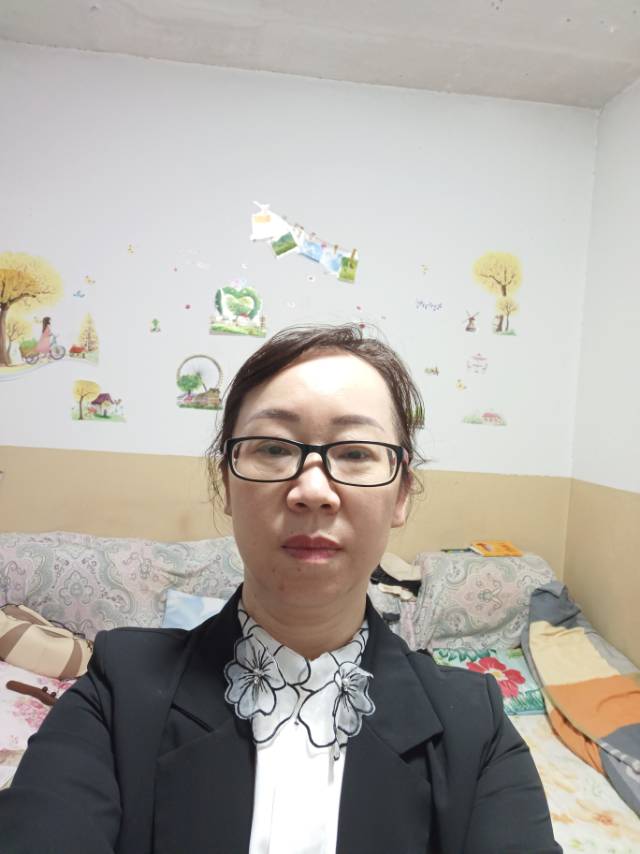 阿姨资料照片