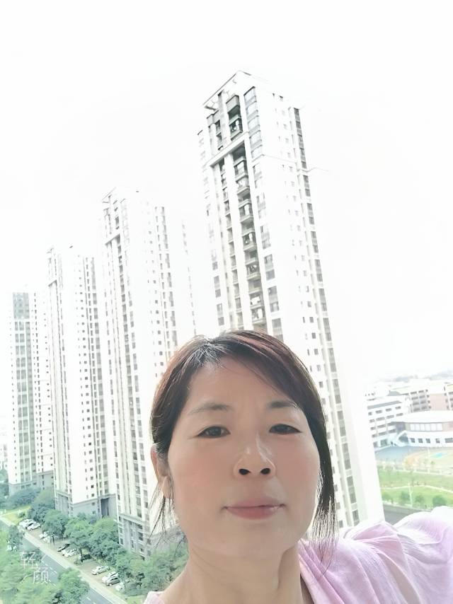阿姨资料照片