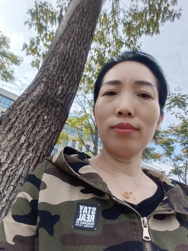 阿姨资料照片