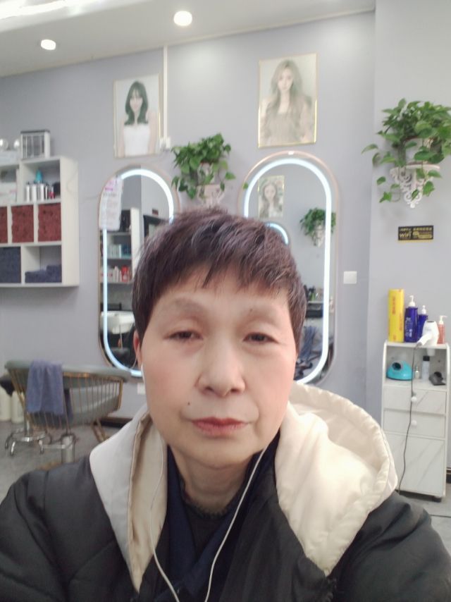 阿姨资料照片