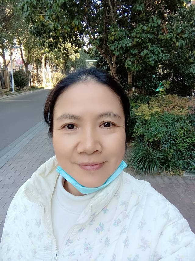 阿姨资料照片
