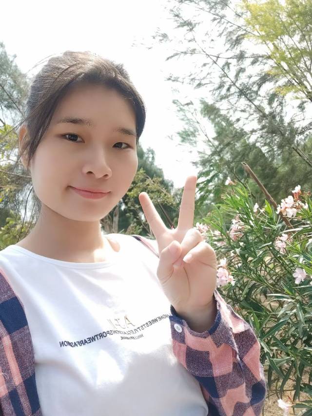 阿姨资料照片