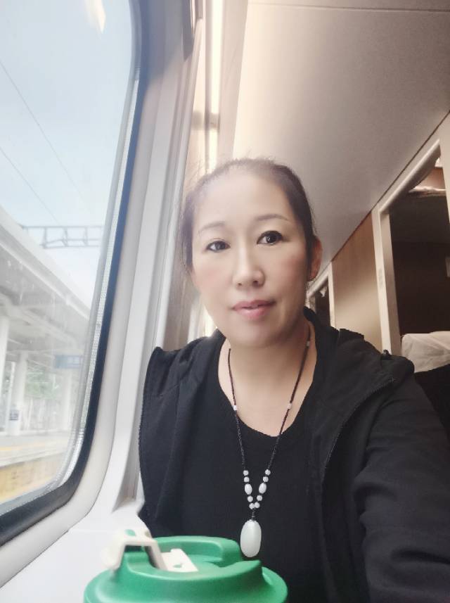 阿姨资料照片