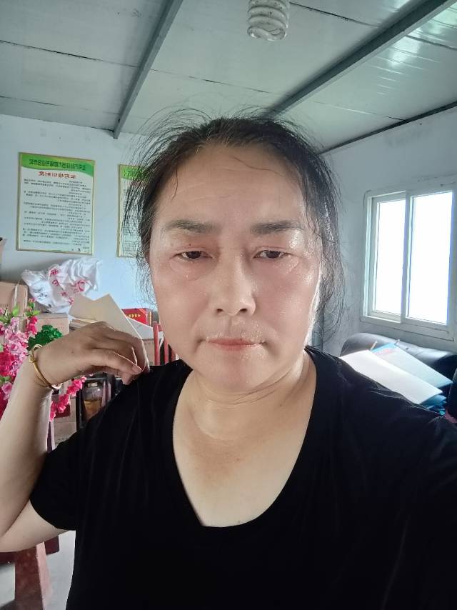 阿姨资料照片