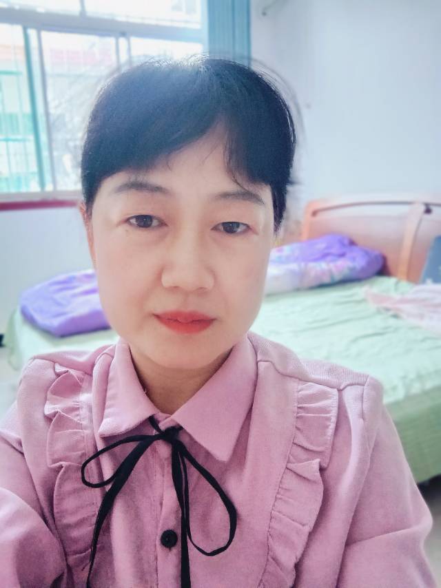 阿姨资料照片