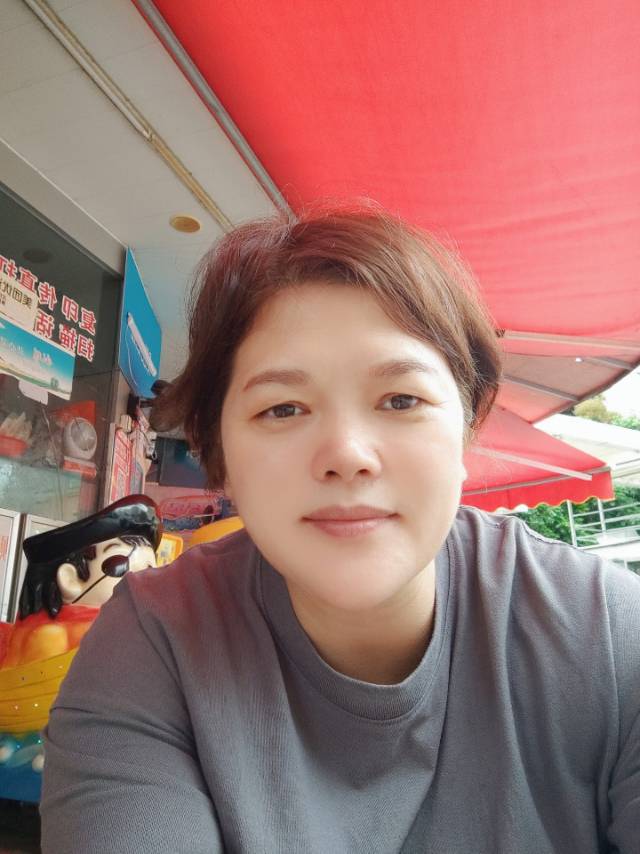 阿姨资料照片