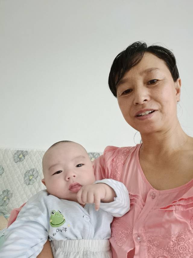 阿姨资料照片