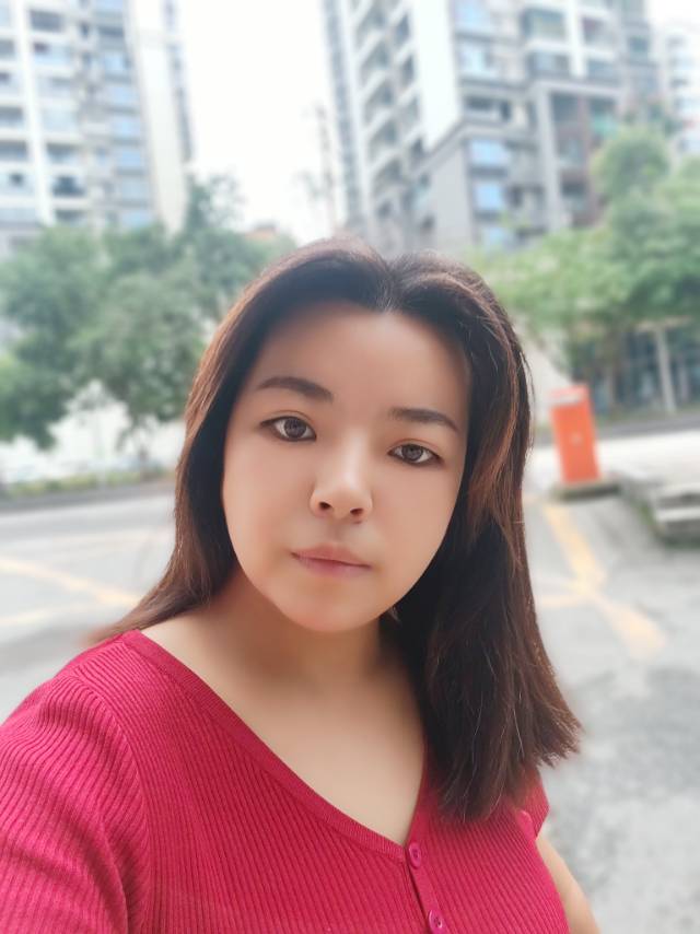 阿姨资料照片