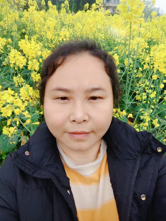 阿姨资料照片
