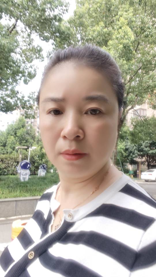 阿姨资料照片