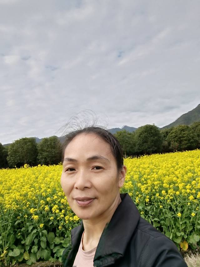 阿姨资料照片
