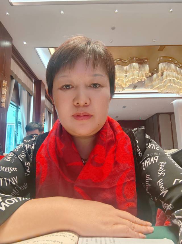 阿姨资料照片