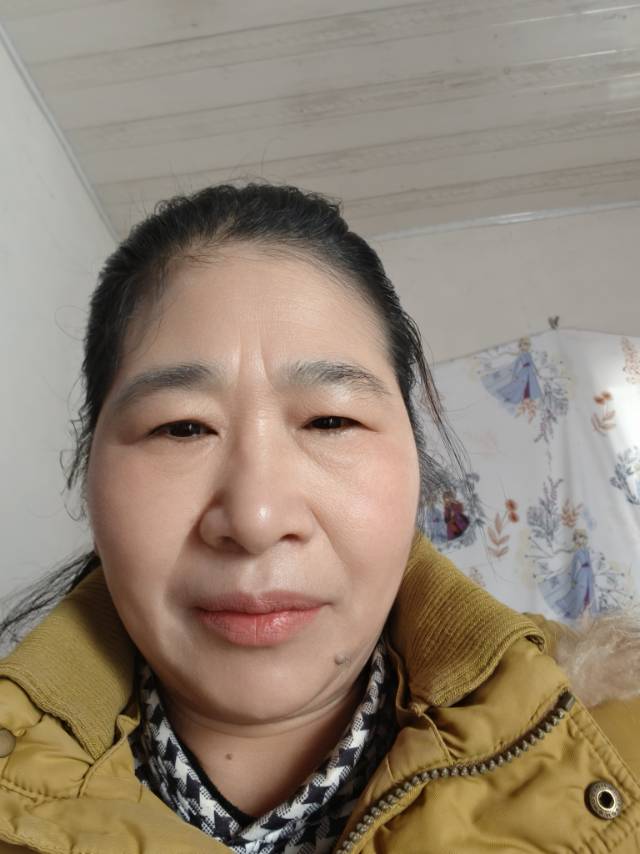 阿姨资料照片