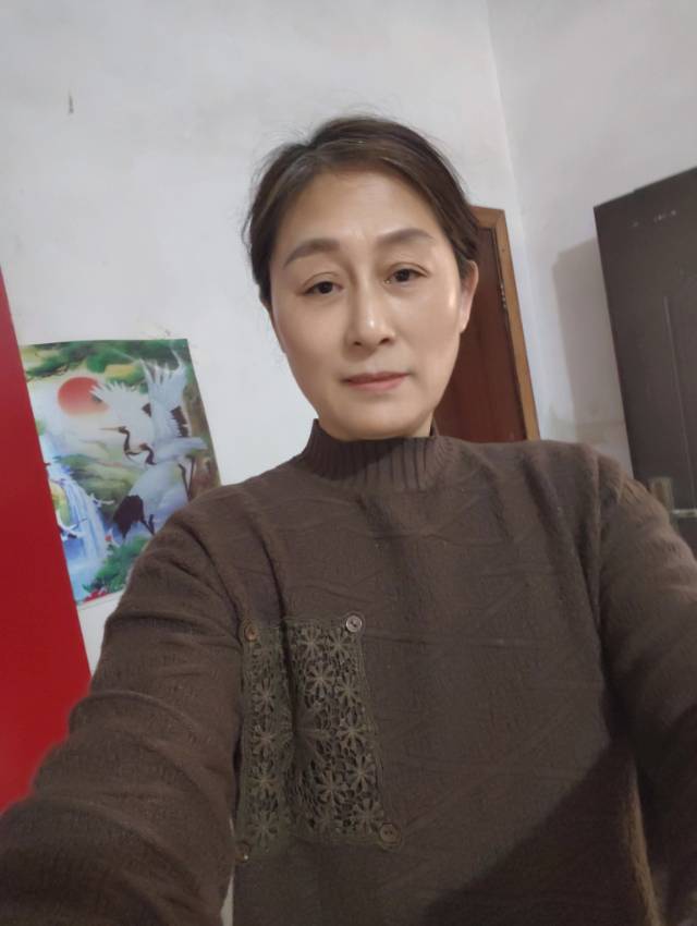 阿姨资料照片