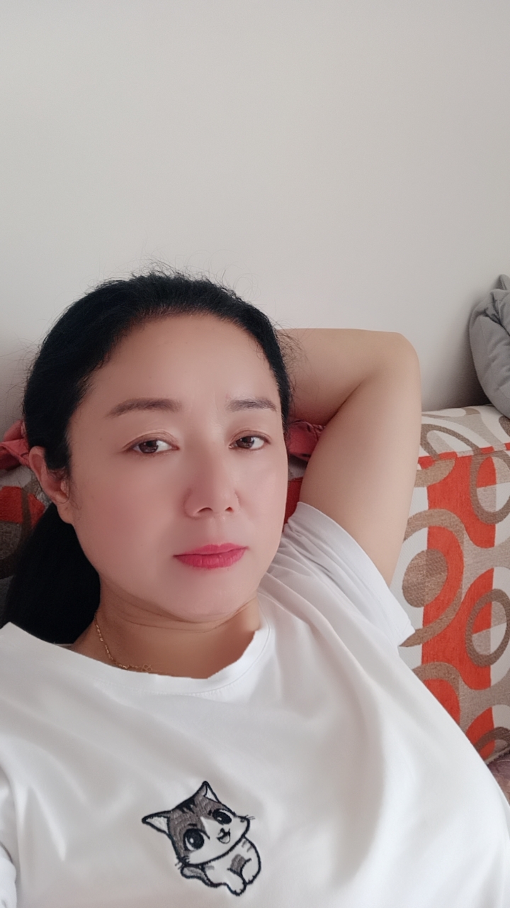 阿姨资料照片