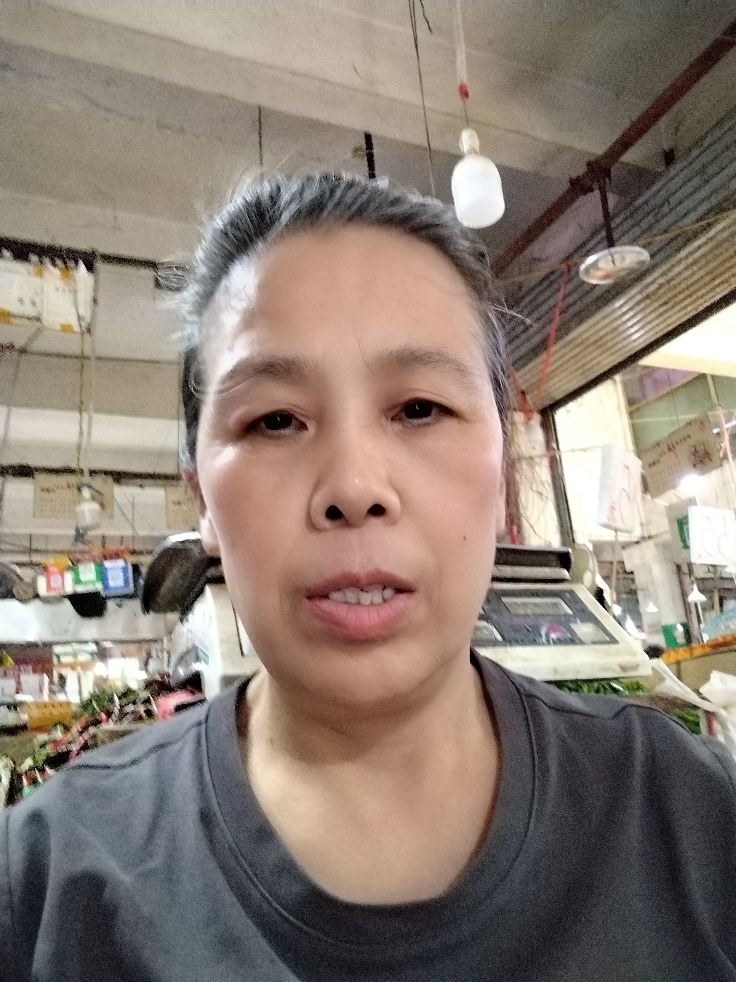阿姨资料照片