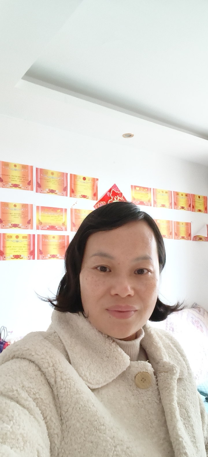 阿姨资料照片