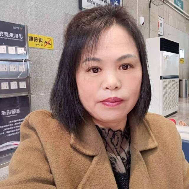 阿姨资料照片