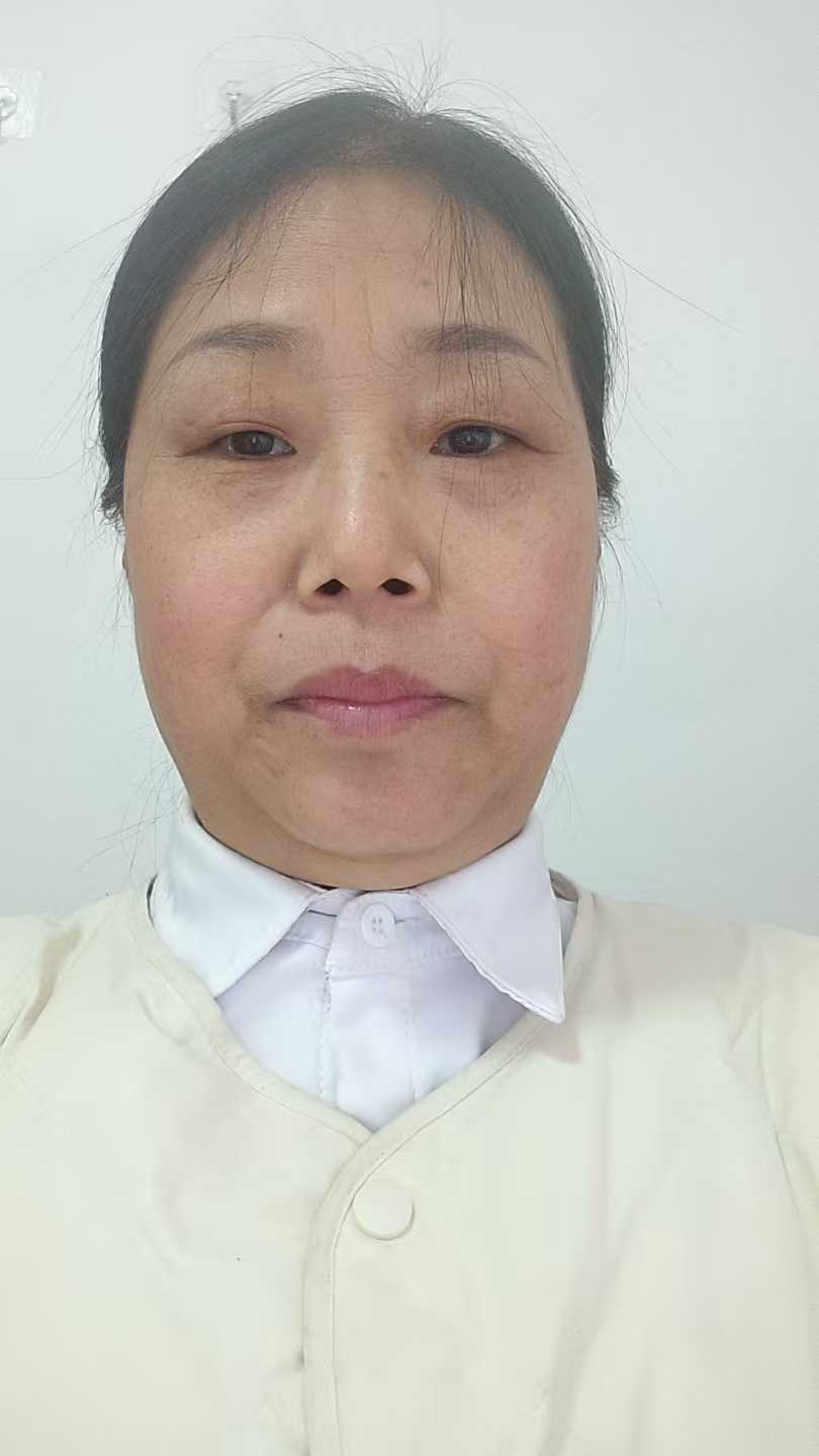 阿姨资料照片