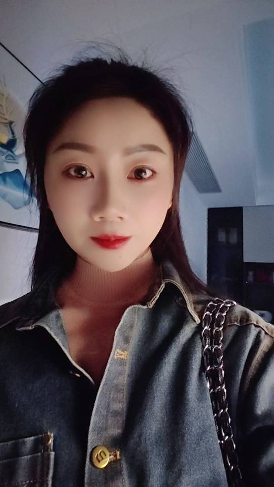 阿姨资料照片