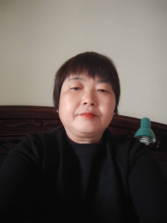 阿姨资料照片