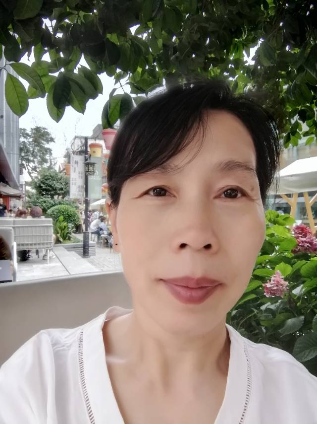 阿姨资料照片