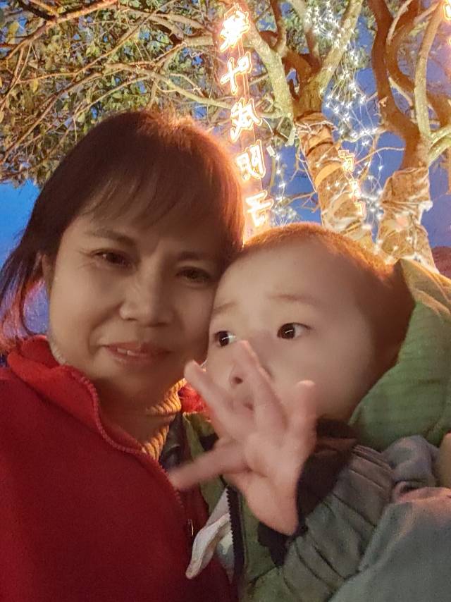 阿姨资料照片
