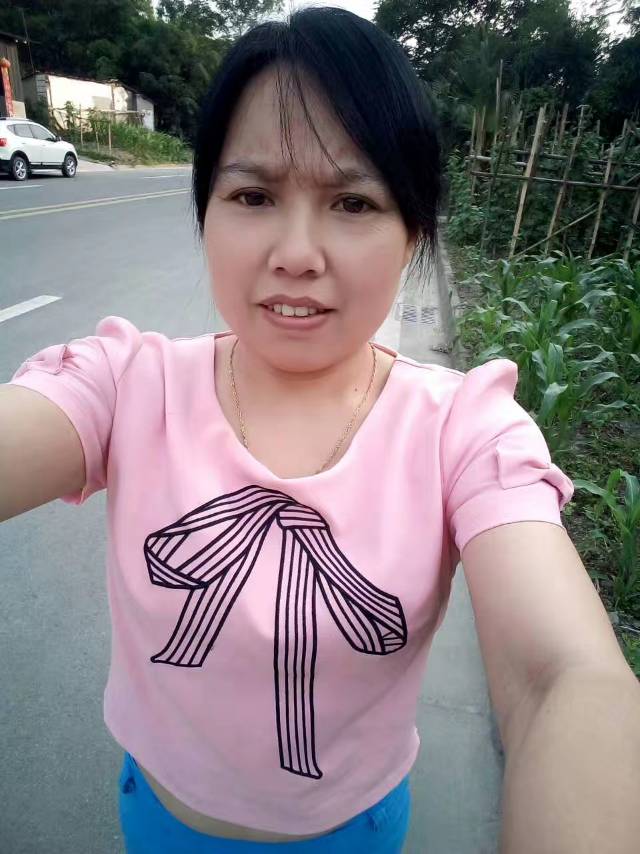 阿姨资料照片