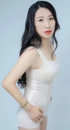 阿姨资料照片