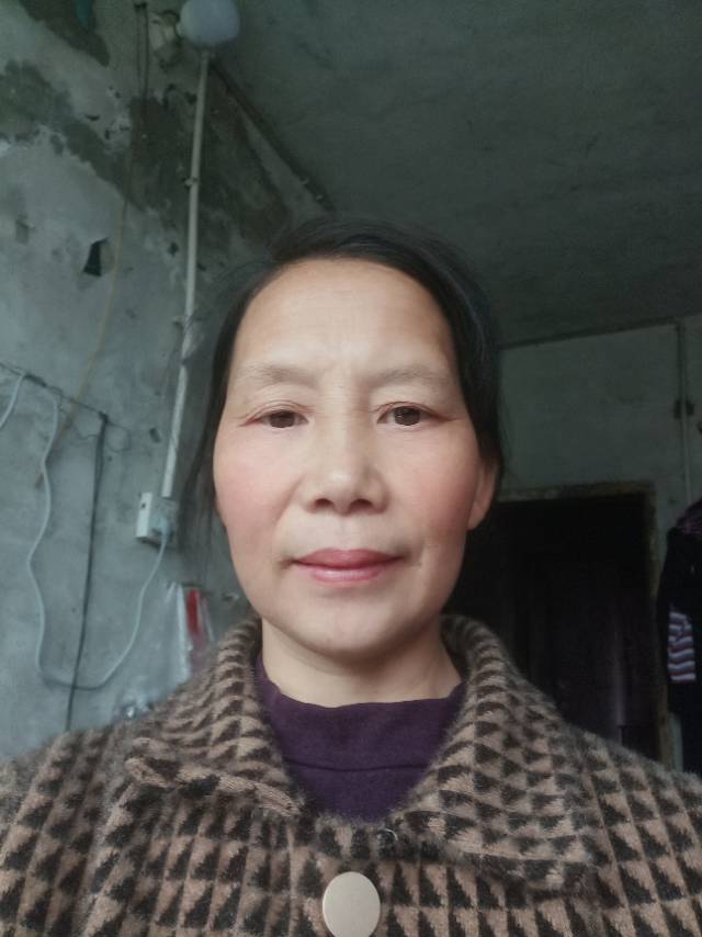 阿姨资料照片