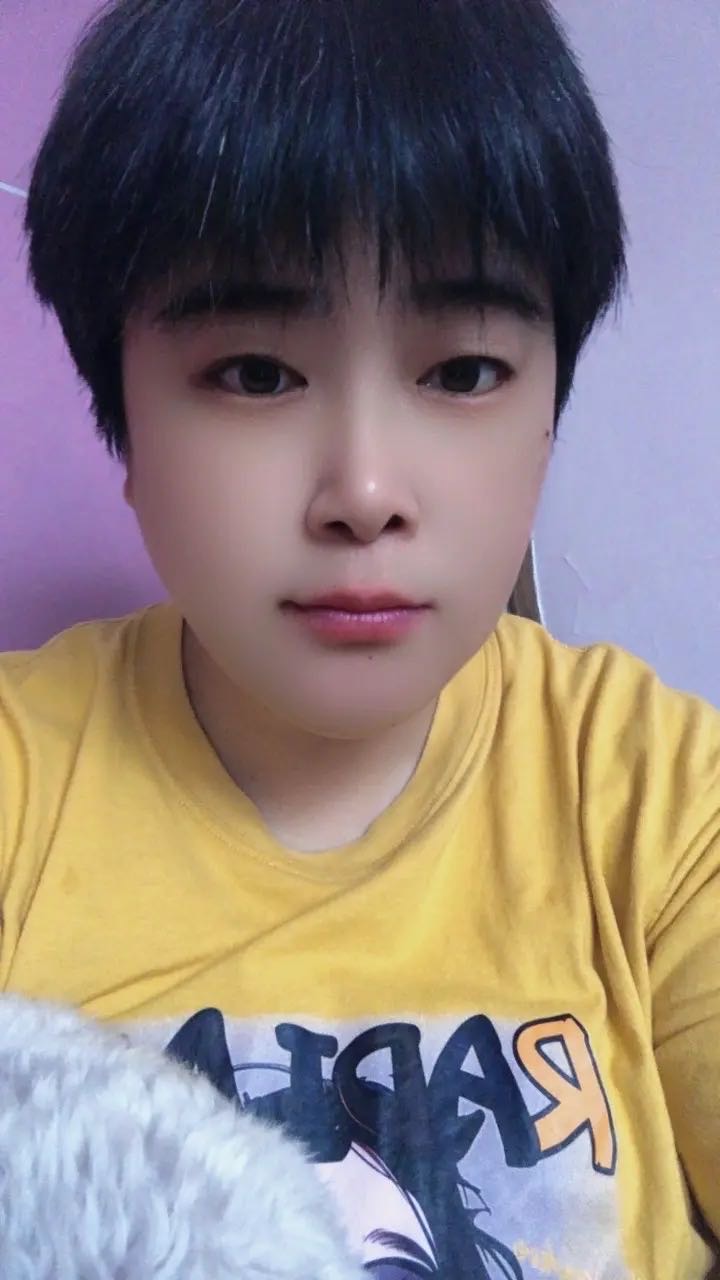 阿姨资料照片