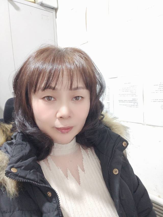 阿姨资料照片